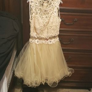 Gold Juniors formal dress size xs